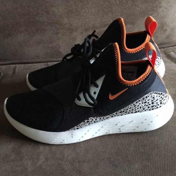 Nike Shoes - Nike Shoes